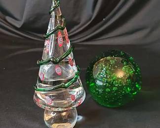 Vintage Murano Glass Christmas Tree Featuring Millefiori Decoration Emerald Green Controlled Bubbl