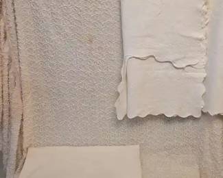 3 Bedspreads
