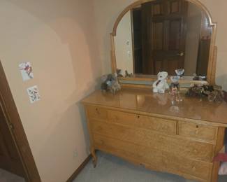  Bird's-eye maple 5-drawer dresser
