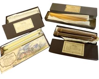 Vintage Colonial Williamsburg souvenir candles