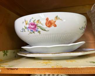 Rural Area Blue Moon Estate Sale w/ Vintage, Furniture & Art