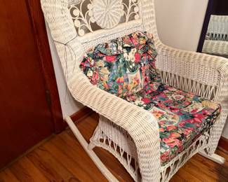 Rural Area Blue Moon Estate Sale w/ Vintage, Furniture & Art