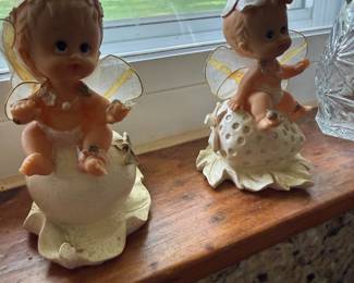 Rural Area Blue Moon Estate Sale w/ Vintage, Furniture & Art