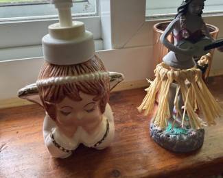 Rural Area Blue Moon Estate Sale w/ Vintage, Furniture & Art