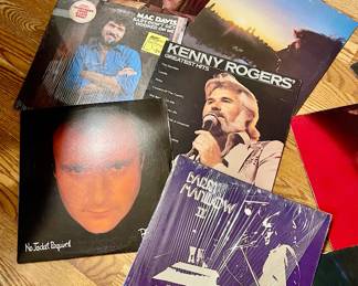 Large collection of albums, mostly from the 60s and 70s