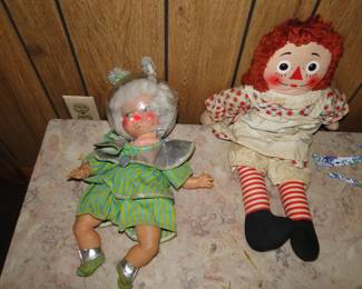 Raggedy Anne and 1965 Little Honey Moon doll