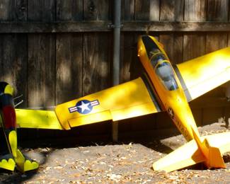 Tons of model planes and really, really priced LOW 
