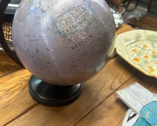 Terrestrial globe 