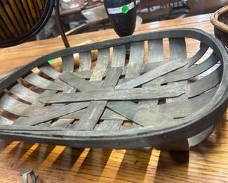 Tobacco basket