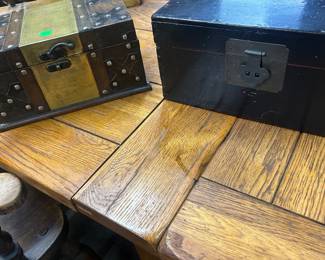 Two Chinese boxes