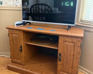 TV stand and TV