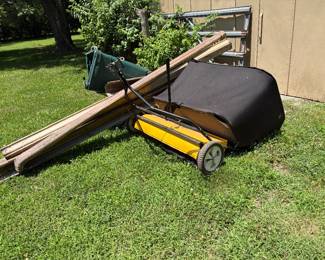 Yard sweeper