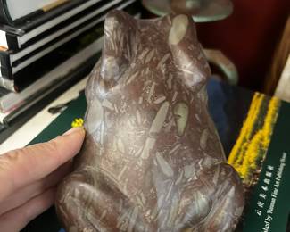 Bracciate jasper Frog figurine