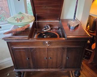 Victor Victrola Granada Antique Orthophonic Phonograph Record Cabinet