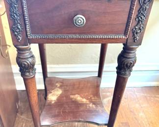 Neoclassical Mahogany One-Drawer Lamp Table with Carved Floral Details