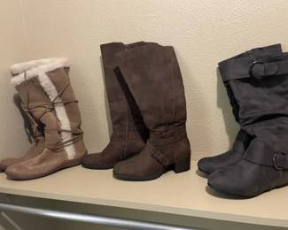 Ladies Boots - Size 7