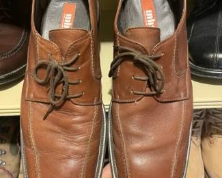Men's shoes - Size 10