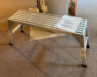 Folding bench