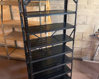 Metal shelving unit
