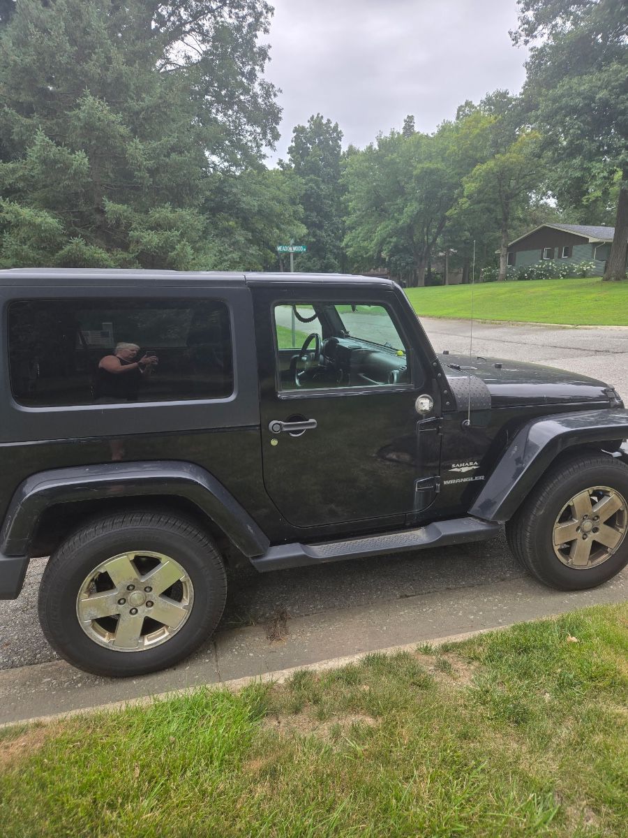 2009 jeep Wrangler Sahara