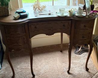Kidney Shaped Desk