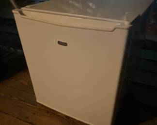 Mini fridge