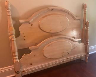 Four pollster matching headboard/footboard