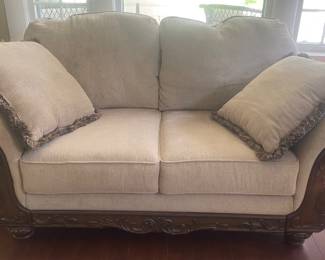 2-cushion loveseat & matching pillows
