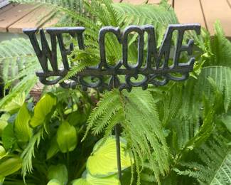 Metal garden Welcome sign