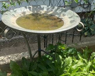 Metal birdbath