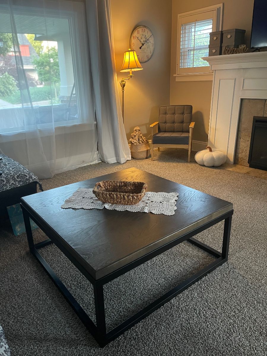 Coffee table, chair, floor lamp