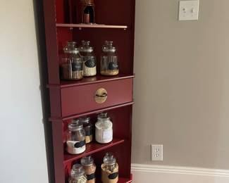Corner storage unit