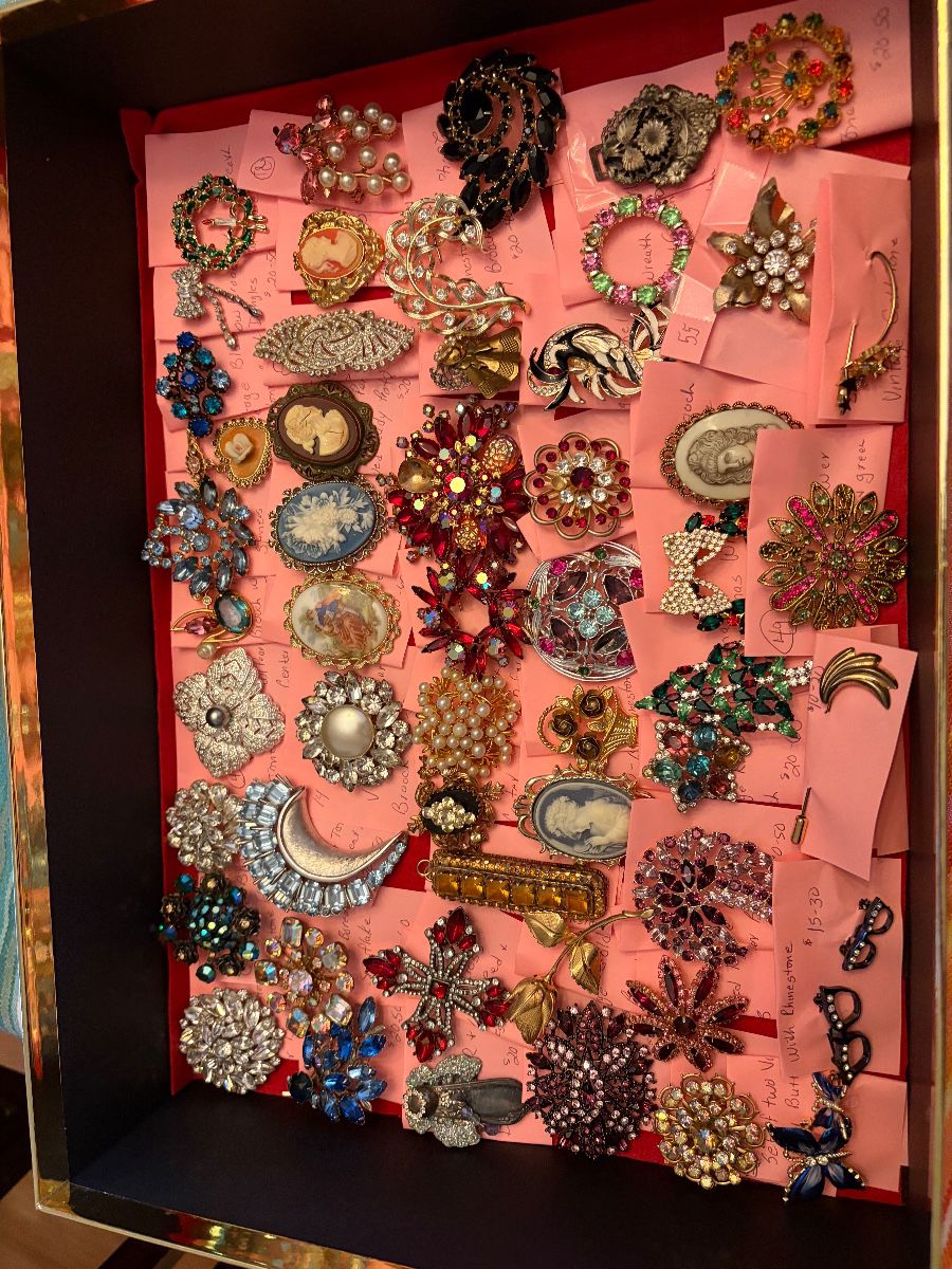 Vintage jewelry 