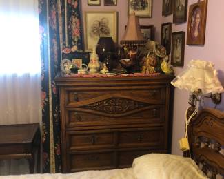 Chest of drawers 