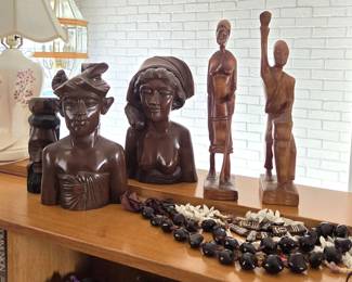 International Figurines