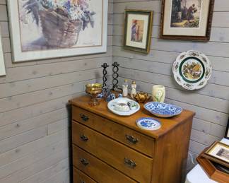 Vintage dresser