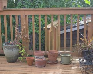 Garden pots