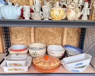 Vintage teapots/sets / Vintage dishes, Pyrex