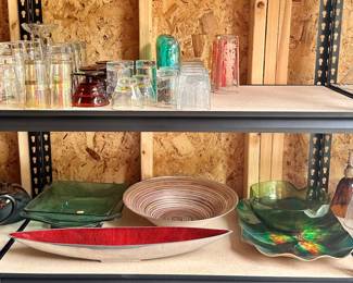 Vintages glass sets ( additional added not pictured) , asstd vintage platters, bowls