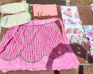 Vintage aprons linens
