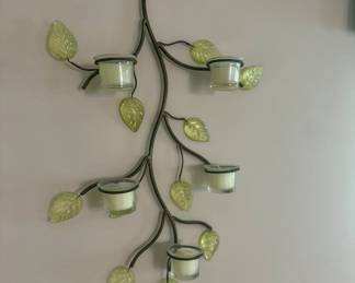 Wall sconce
