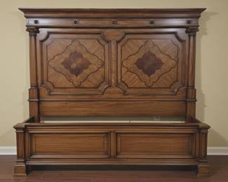 Traditional Style Wooden Panel Headboard with Medallion Inlay