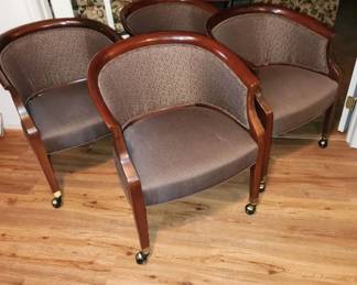 Set of 4 chairs on wheels