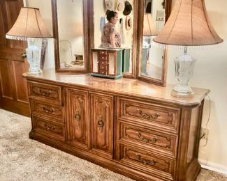 Vintage Dresser w/ mirror
