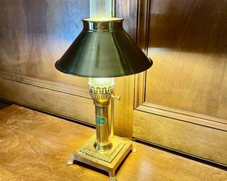 Desk lamp