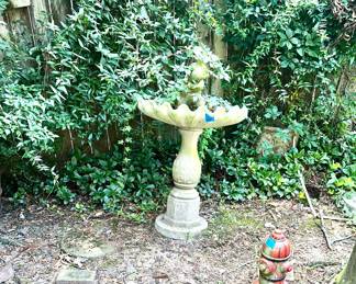 Fountain, concrete yard decor