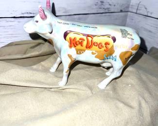 Hot dog cow parade