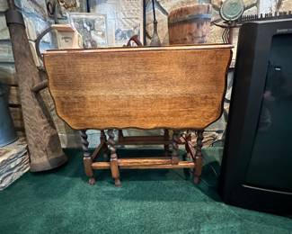 Antique Double Drop-Leaf Table