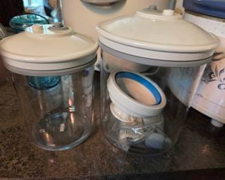 FoodSaver Snail Vacuum Seal Canister Set