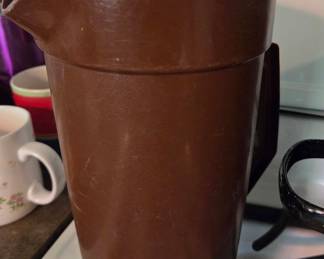 Vintage Tupperware 2-Quart Harvest Brown Push-Button Beverage Pitcher